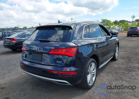 2018 Audi Q5 2.0T Premium/2.0T Tech Premium z USA, uszkodzony, nr VIN WA1CNAFY0J2099789
